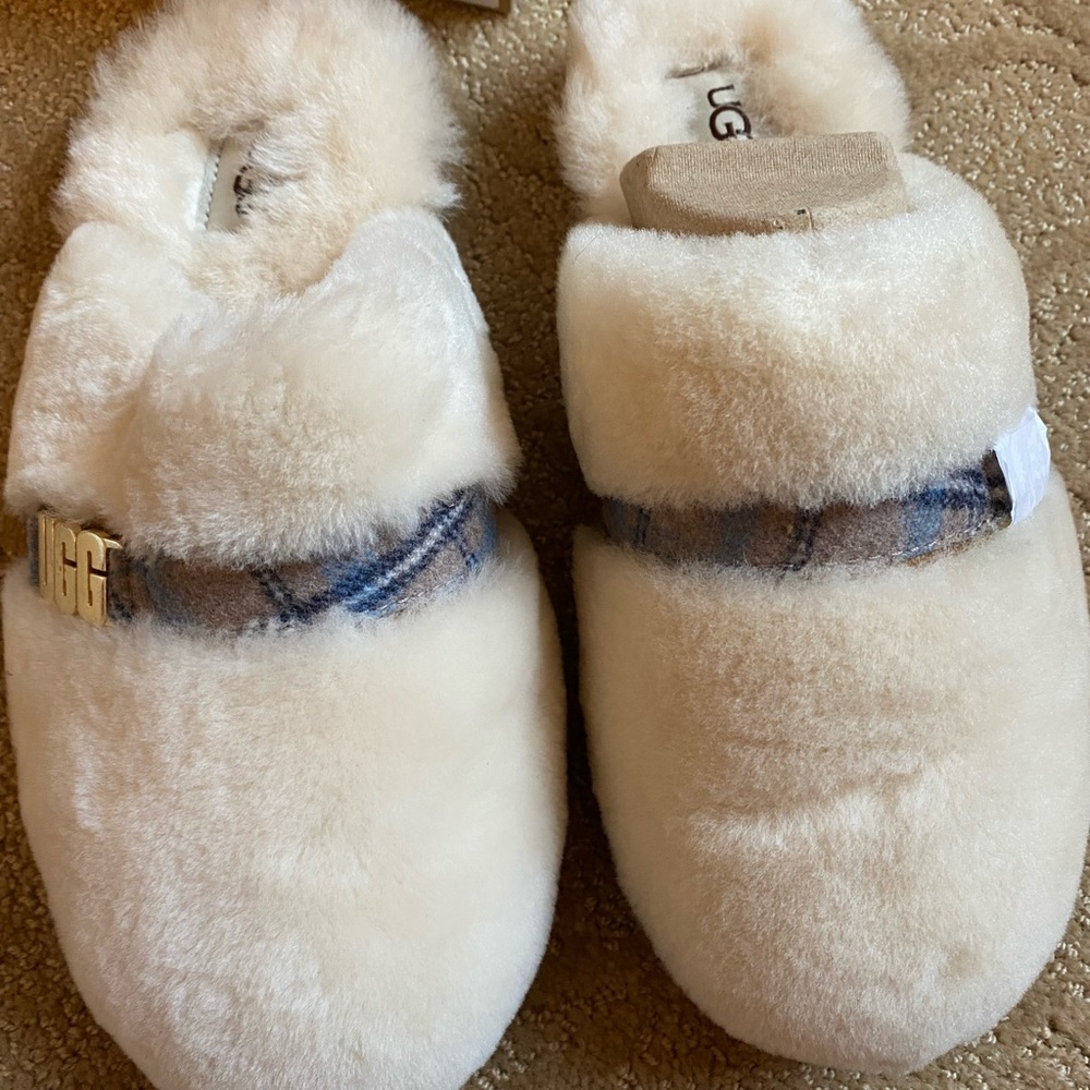 BNWT Ugg slippers